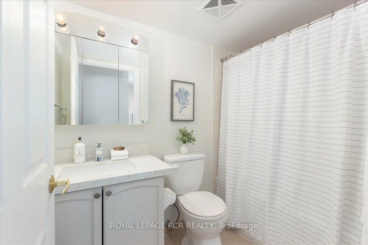 35, Via Rosedale, Sandringham-Wellington, Brampton