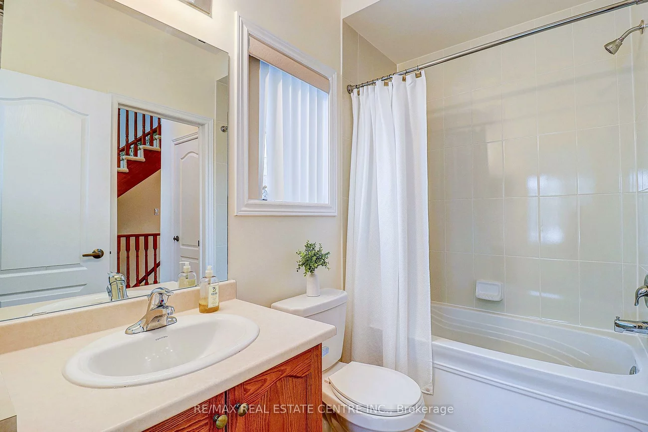 9, Jazzberry, Sandringham-Wellington, Brampton