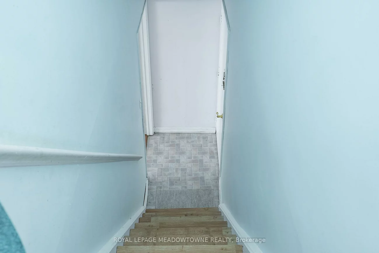 61, Ardglen, Brampton East, Brampton