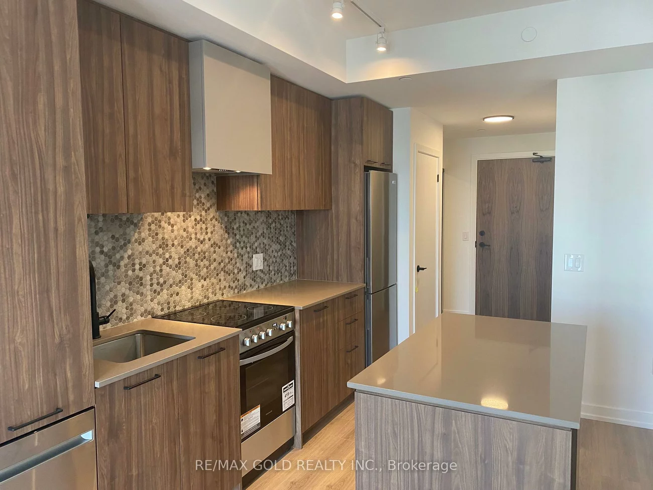 10, Lagerfeld, Northwest Brampton, Brampton