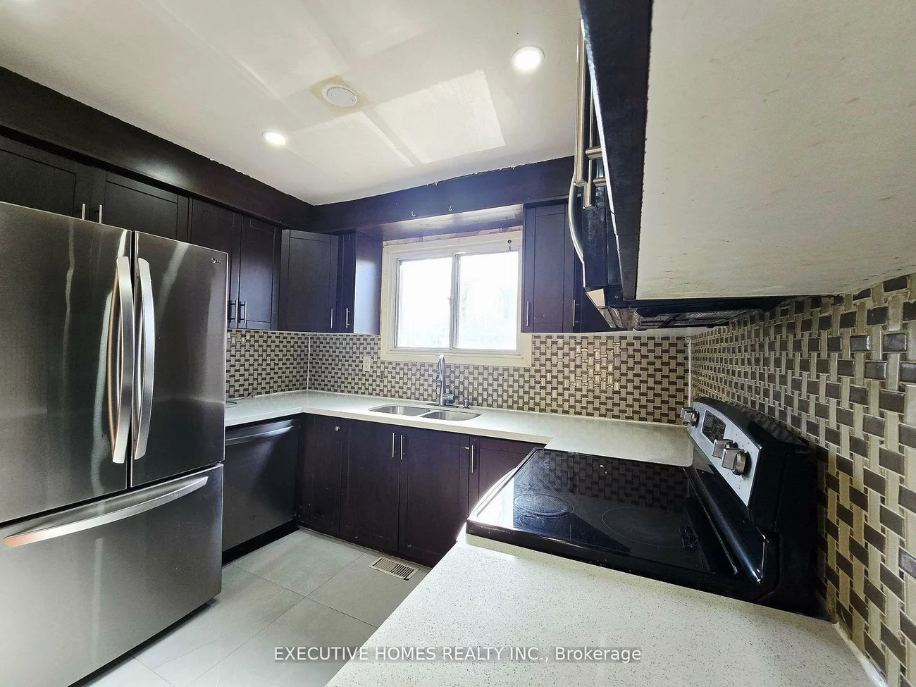 61, Collins, Brampton North, Brampton