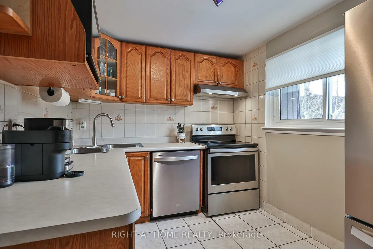 100, Darras, Southgate, Brampton