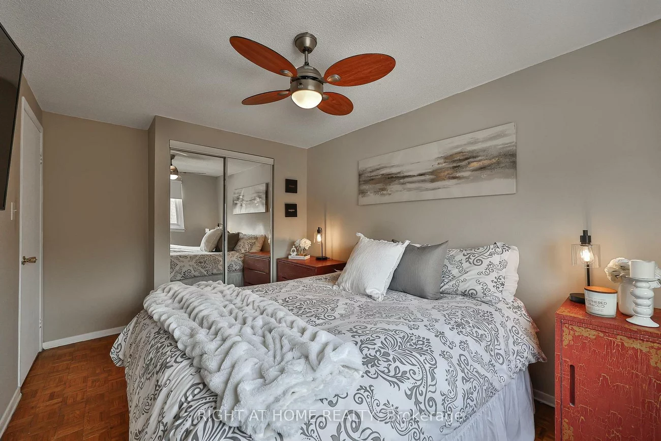 100, Darras, Southgate, Brampton