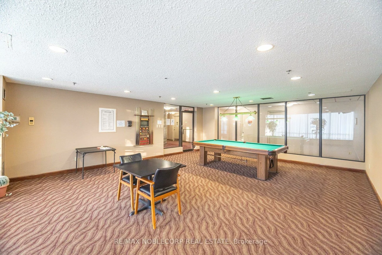 22, Hanover, Queen Street Corridor, Brampton