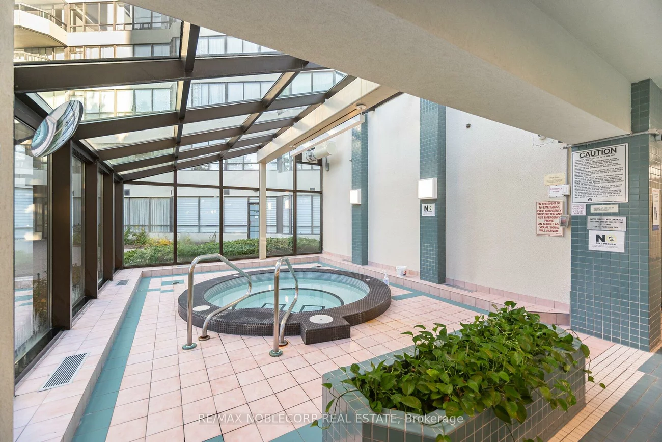 22, Hanover, Queen Street Corridor, Brampton