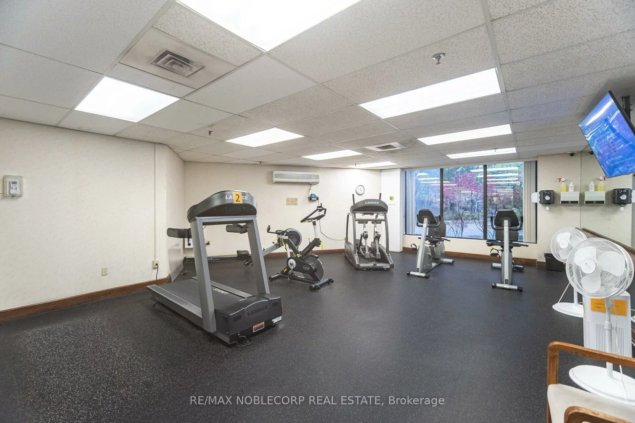 22, Hanover, Queen Street Corridor, Brampton