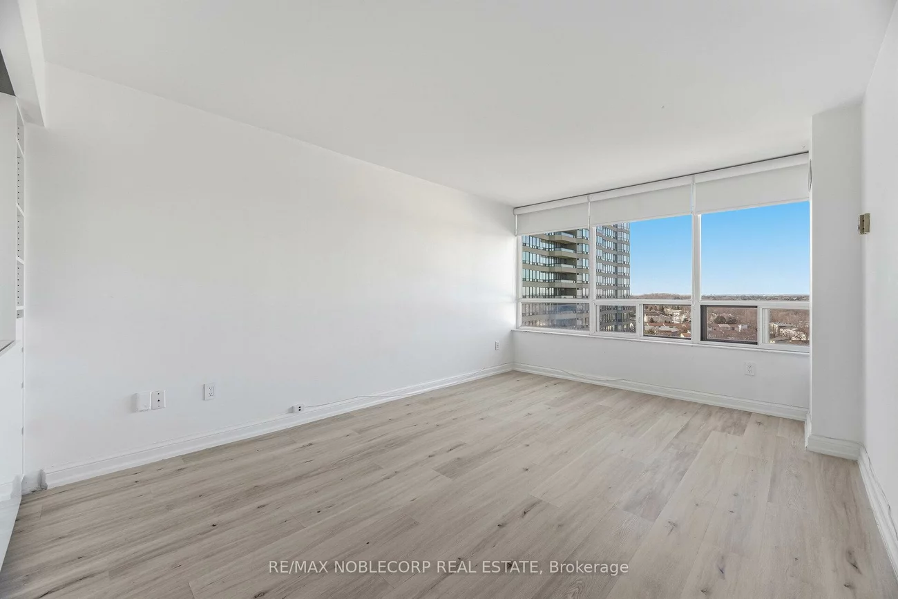 22, Hanover, Queen Street Corridor, Brampton