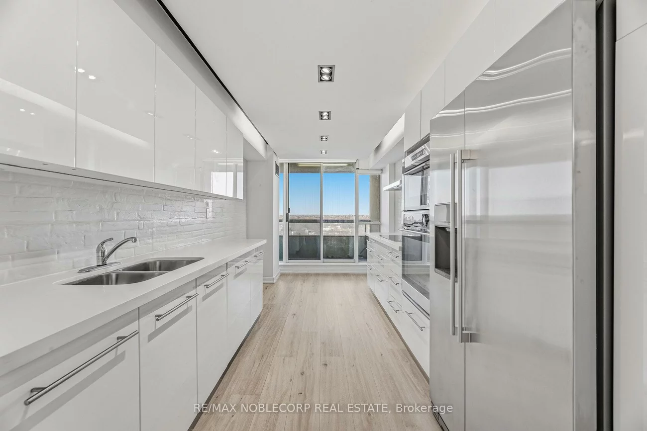 22, Hanover, Queen Street Corridor, Brampton