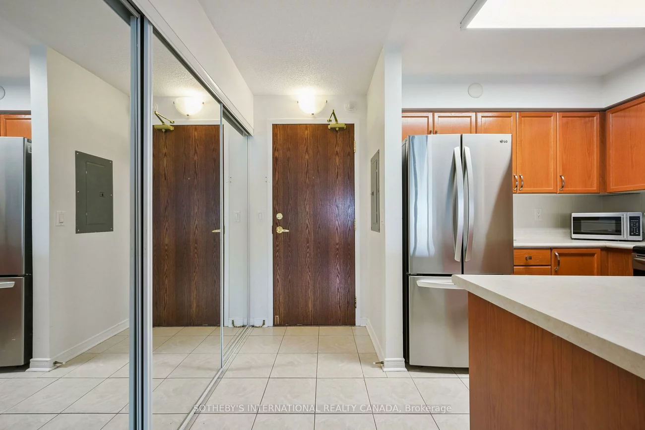 25, Via Rosedale, Sandringham-Wellington, Brampton