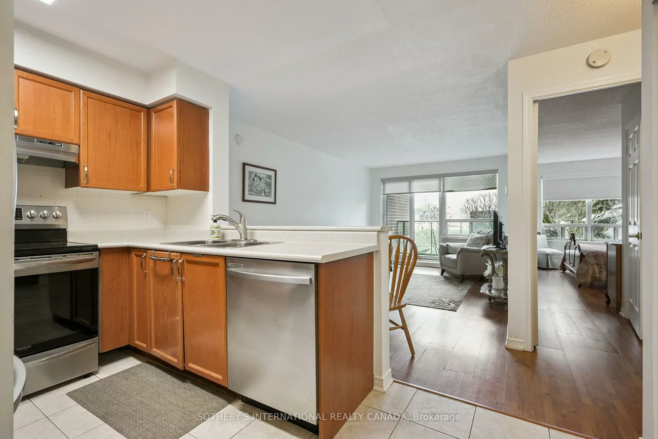 25, Via Rosedale, Sandringham-Wellington, Brampton