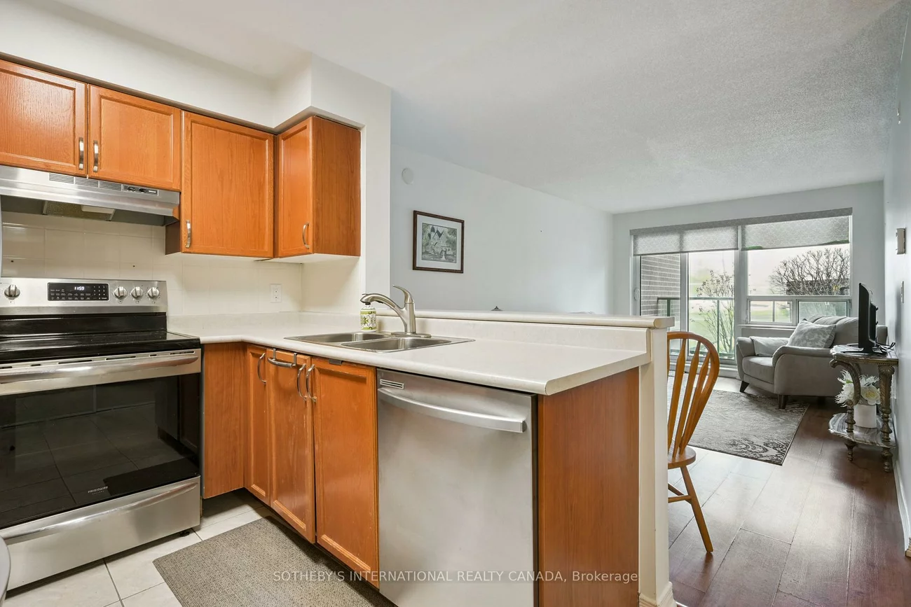 25, Via Rosedale, Sandringham-Wellington, Brampton