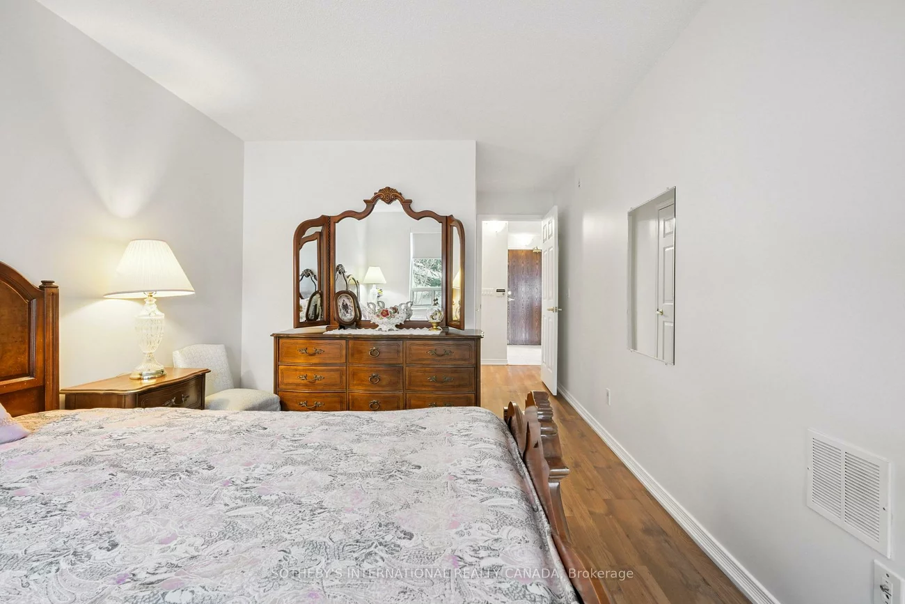 25, Via Rosedale, Sandringham-Wellington, Brampton