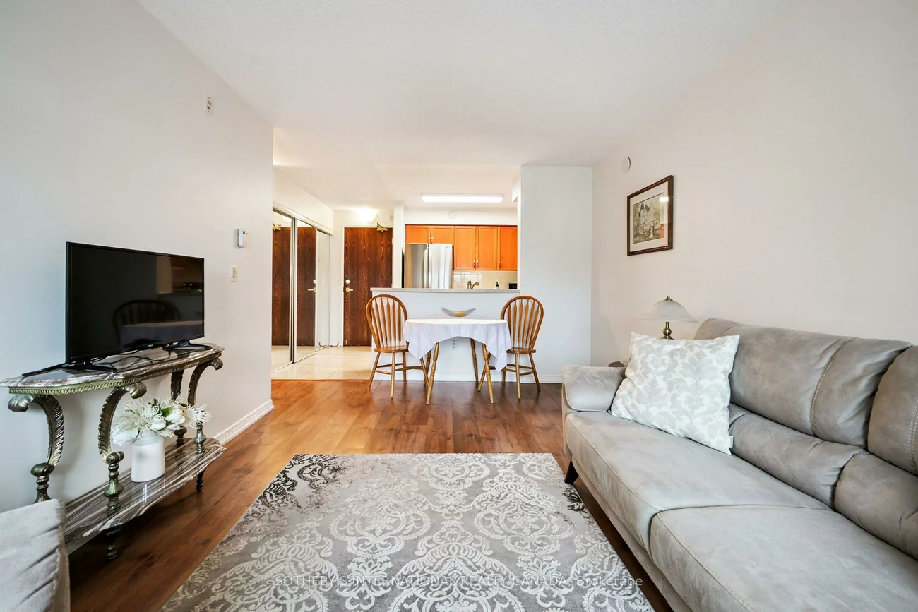 25, Via Rosedale, Sandringham-Wellington, Brampton