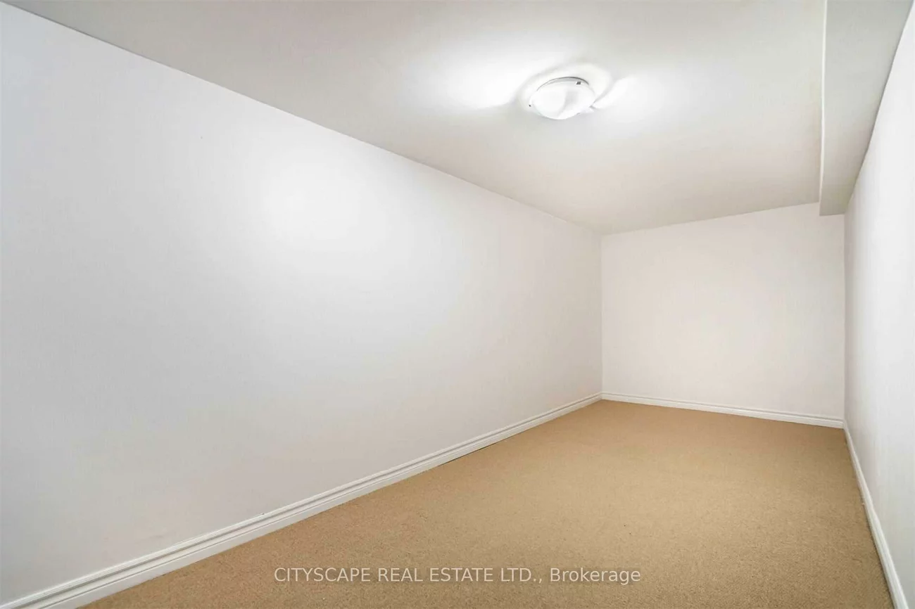 68, Gilgorm, Brampton West, Brampton