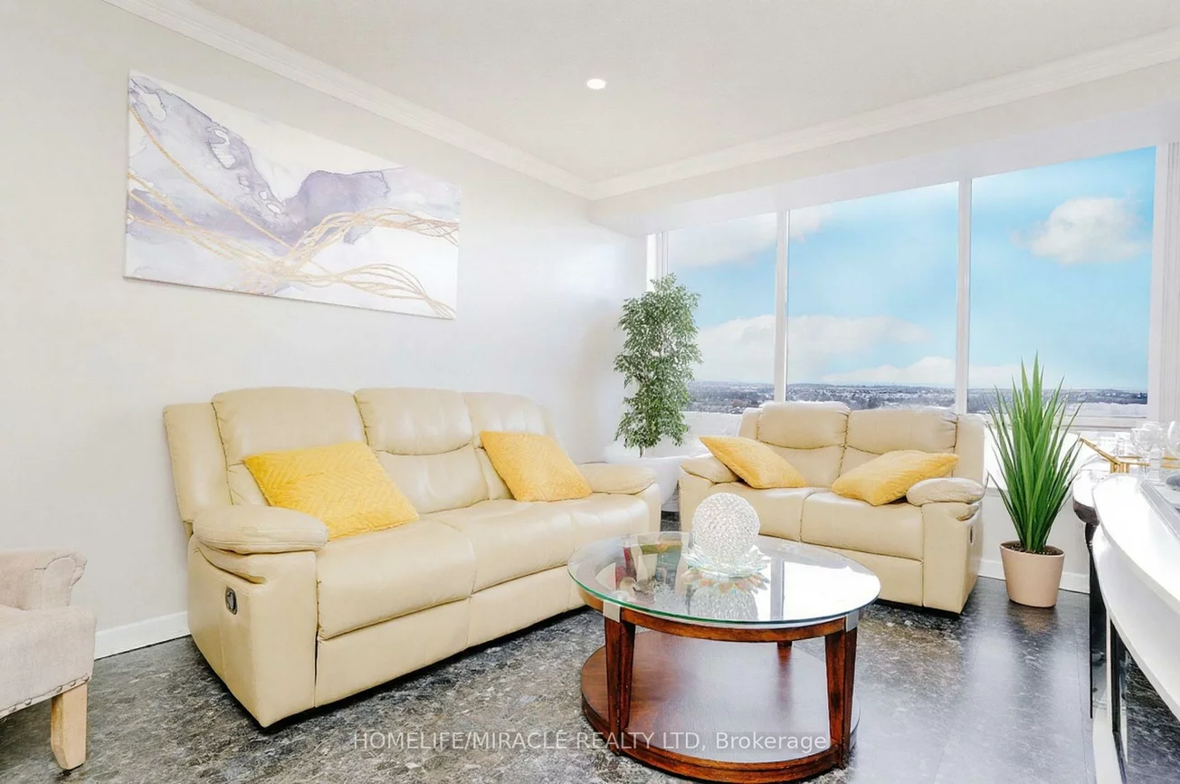 26, Hanover, Queen Street Corridor, Brampton