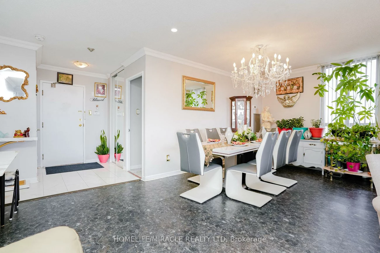 26, Hanover, Queen Street Corridor, Brampton