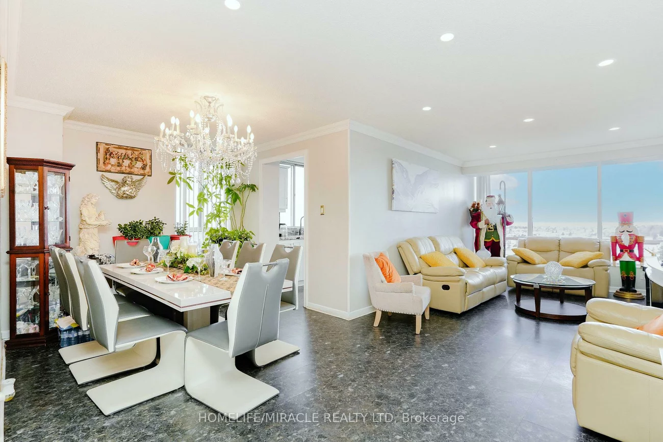 26, Hanover, Queen Street Corridor, Brampton