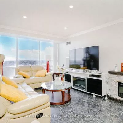 26, Hanover, Queen Street Corridor, Brampton