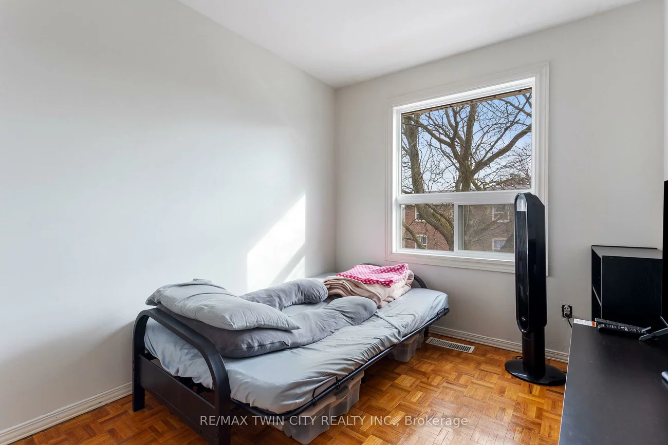 7, Eden Park, Southgate, Brampton