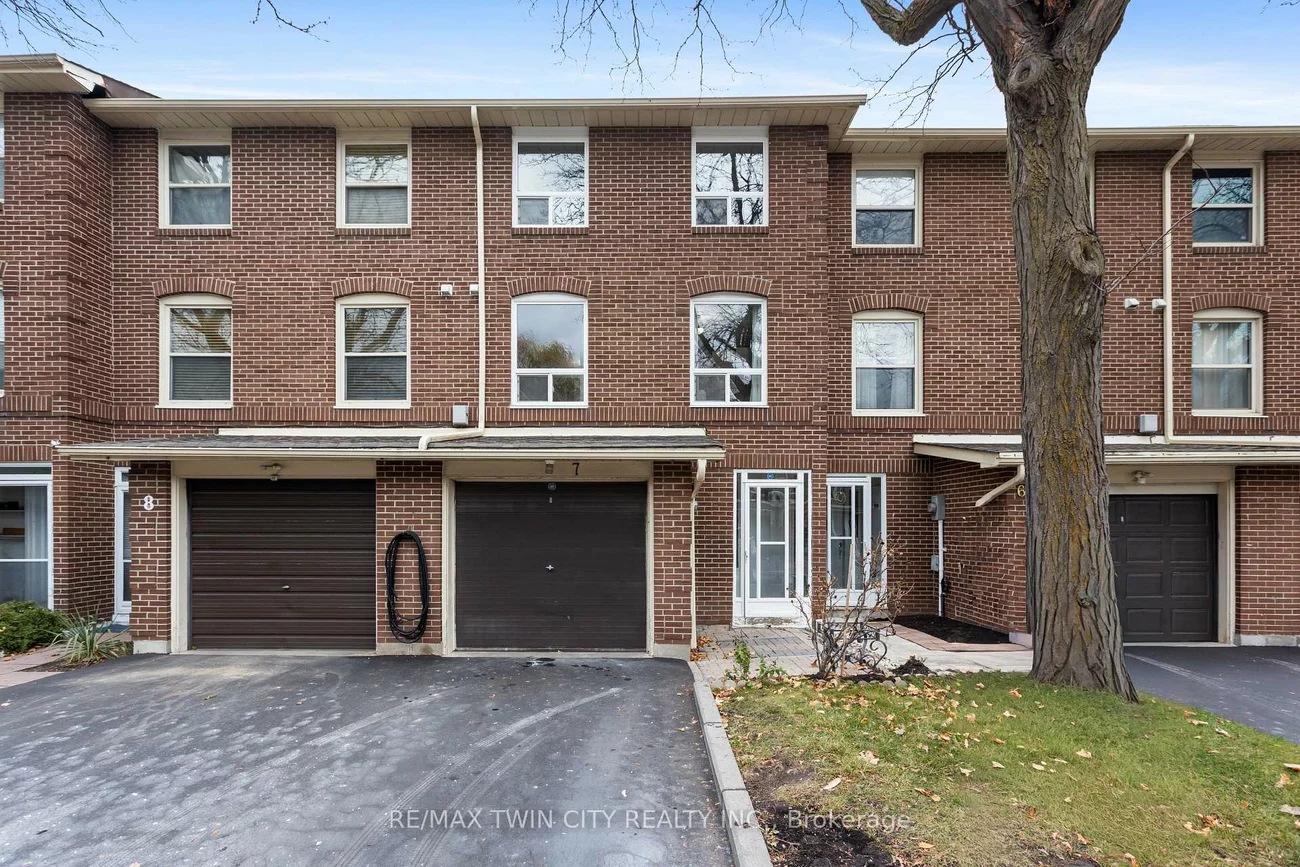 7, Eden Park, Southgate, Brampton