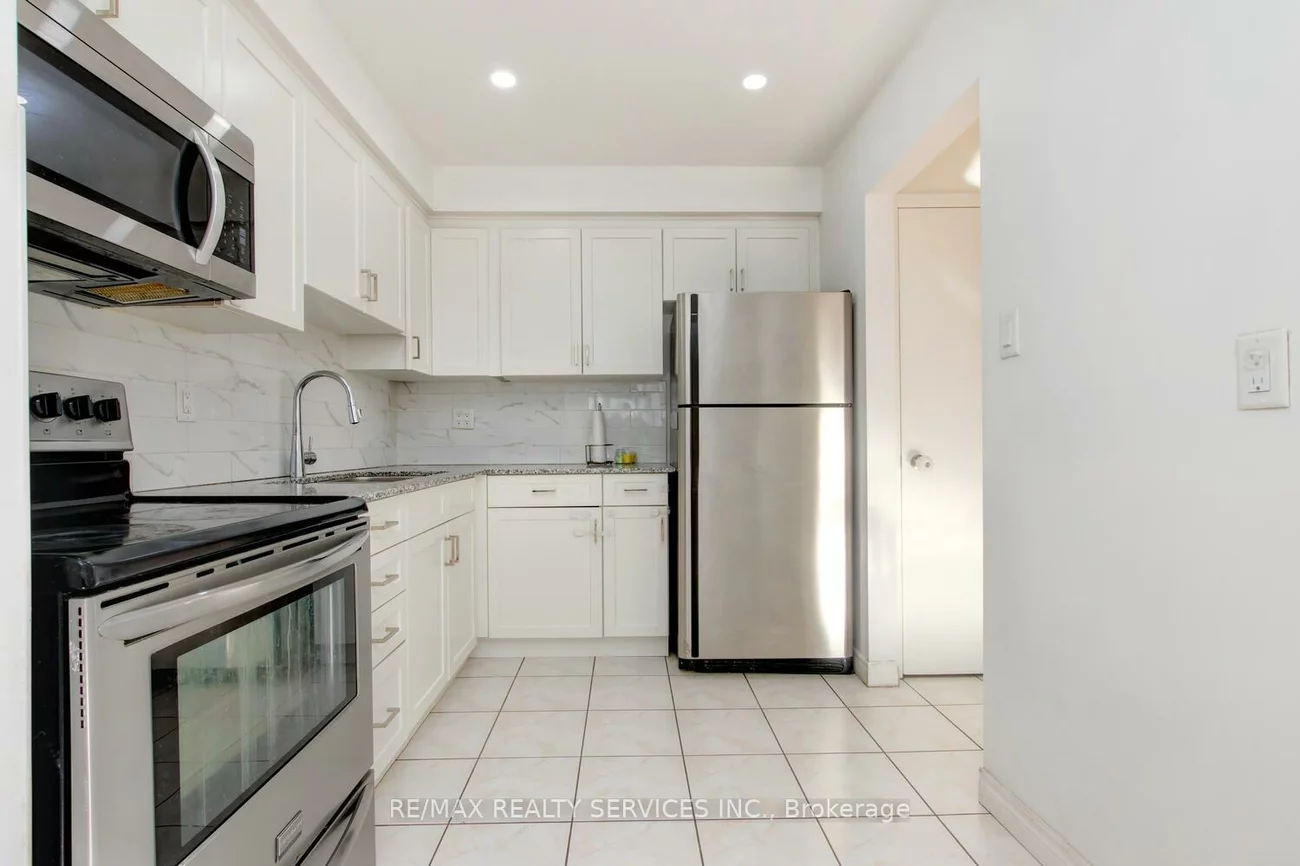 44, Franklin, Bramalea West Industrial, Brampton