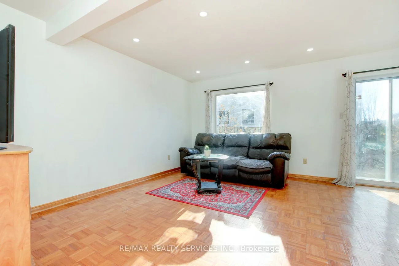 44, Franklin, Bramalea West Industrial, Brampton