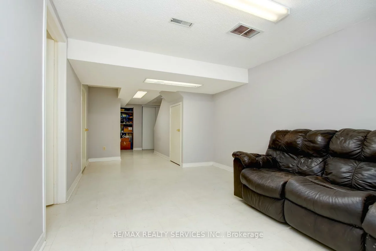 44, Franklin, Bramalea West Industrial, Brampton