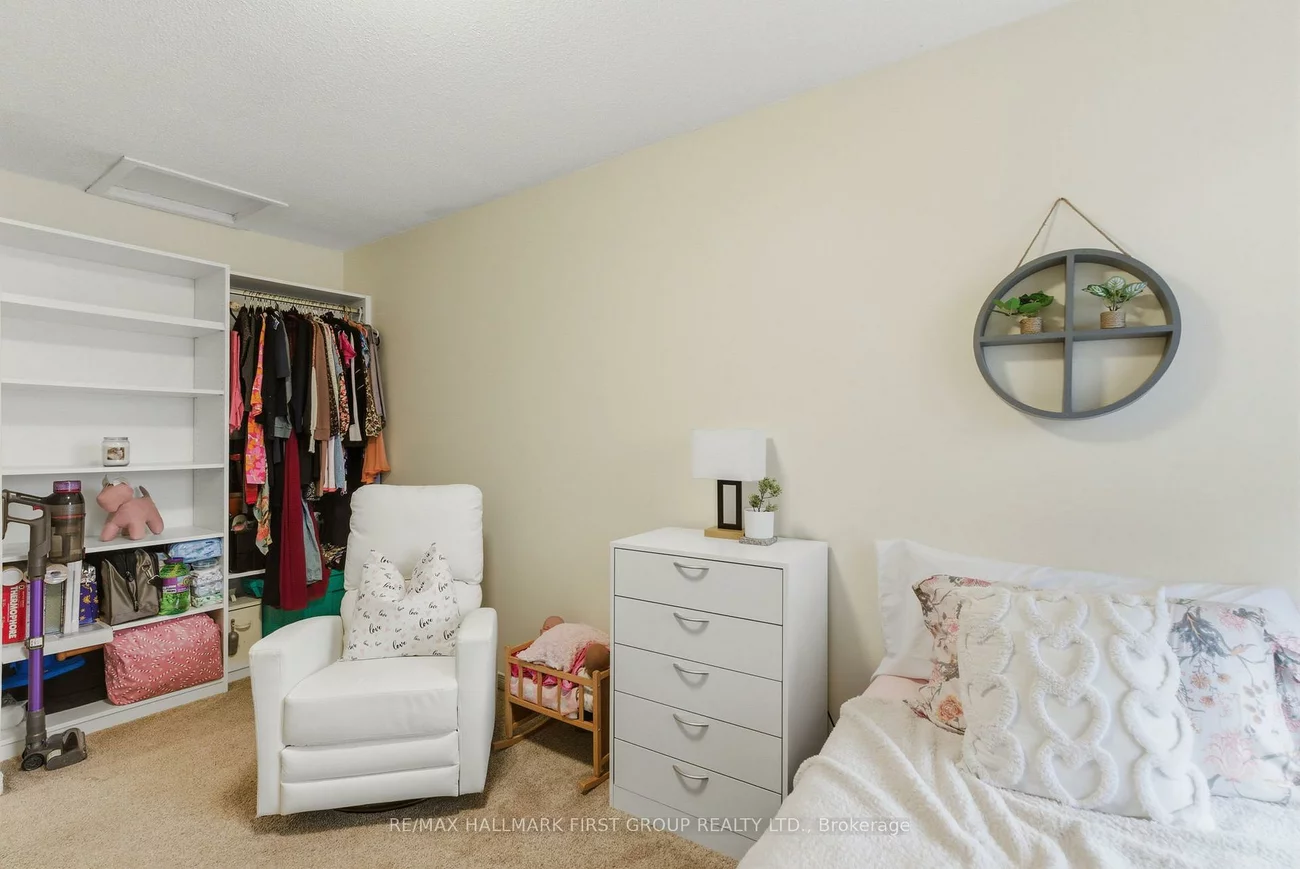 61, Foster, Brampton North, Brampton