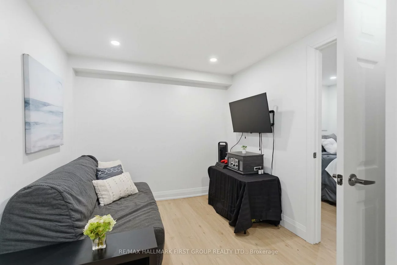 61, Foster, Brampton North, Brampton