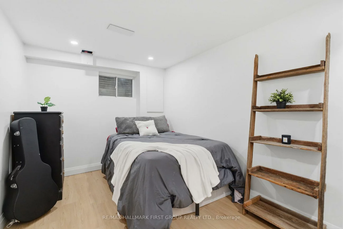 61, Foster, Brampton North, Brampton