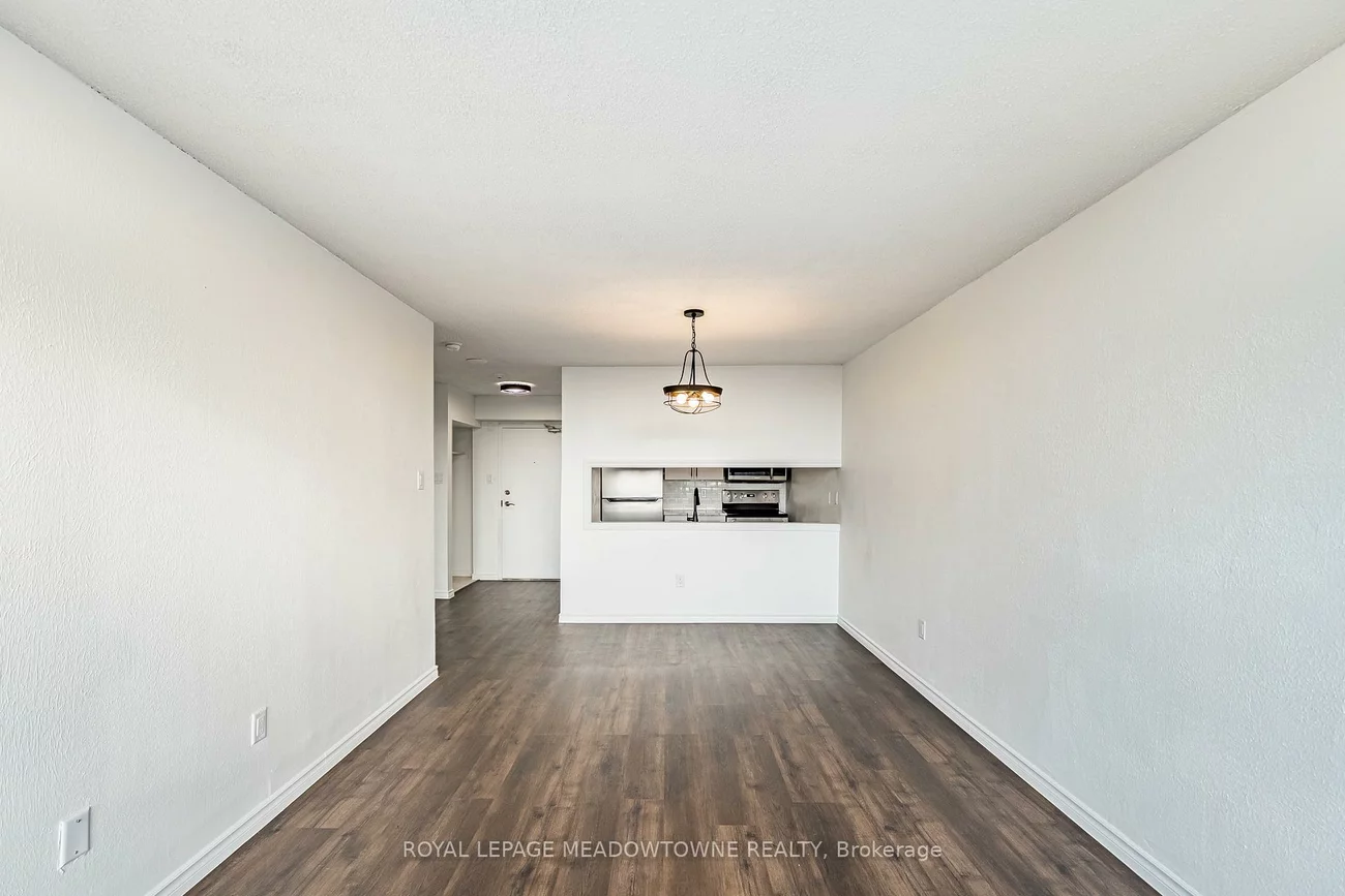 12, Laurelcrest, Queen Street Corridor, Brampton