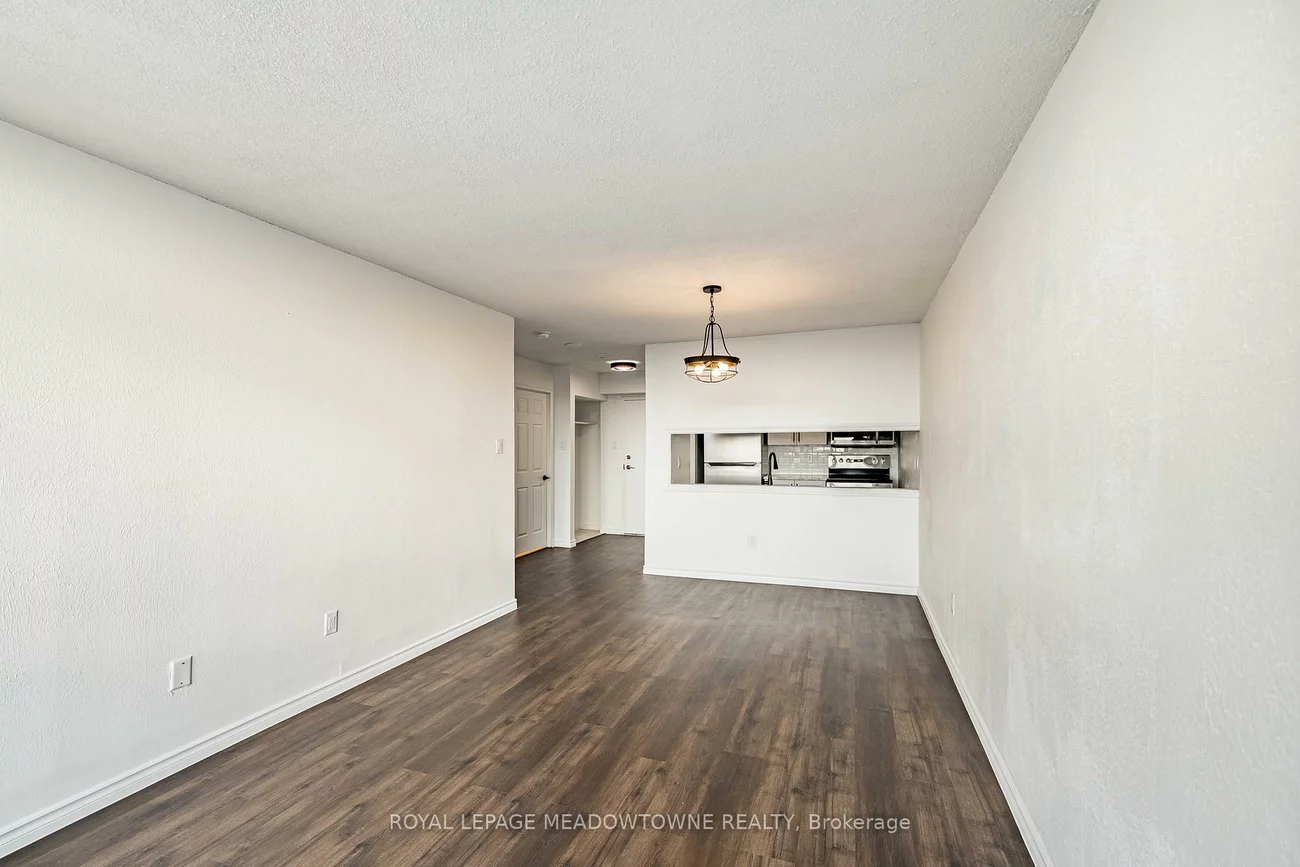 12, Laurelcrest, Queen Street Corridor, Brampton