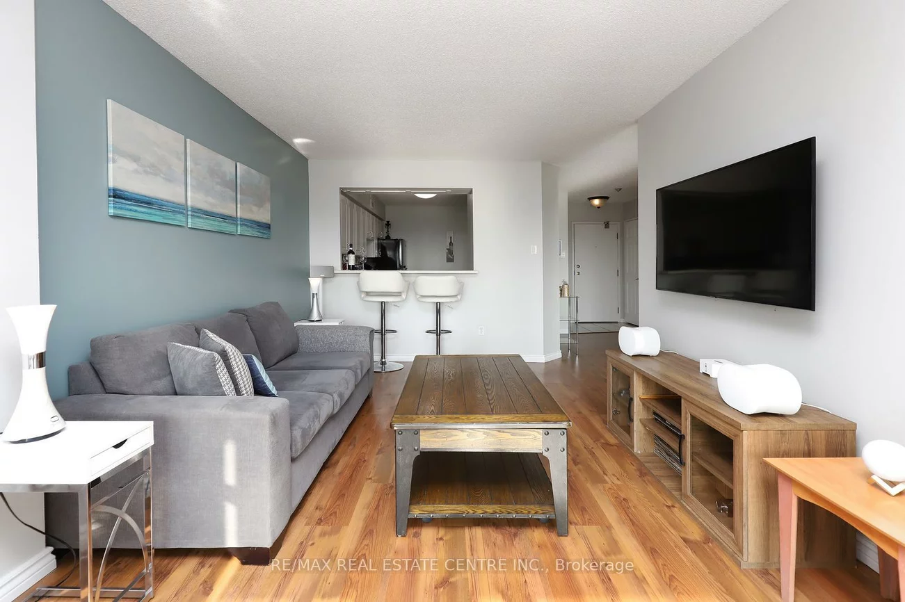 26, Hanover, Queen Street Corridor, Brampton