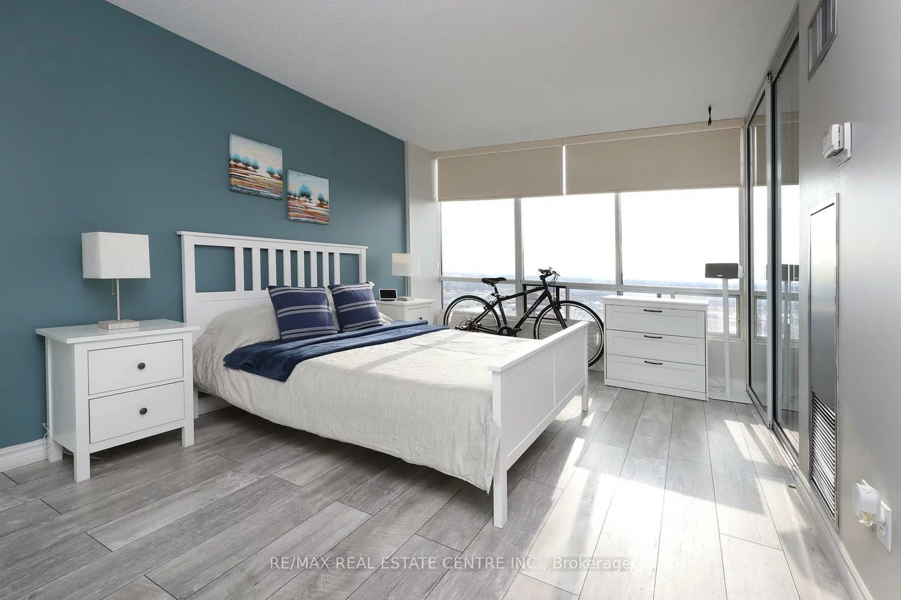 26, Hanover, Queen Street Corridor, Brampton