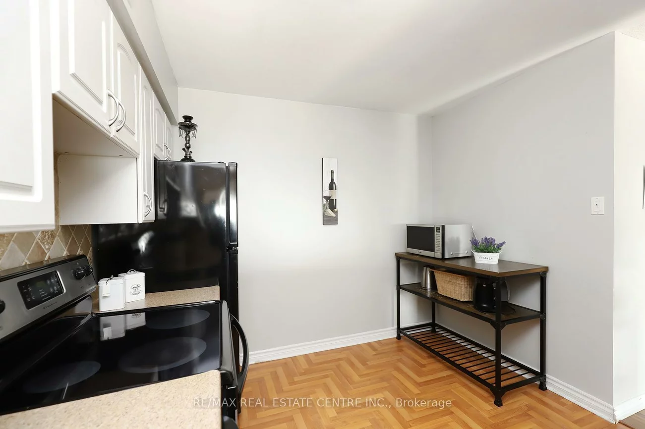 26, Hanover, Queen Street Corridor, Brampton