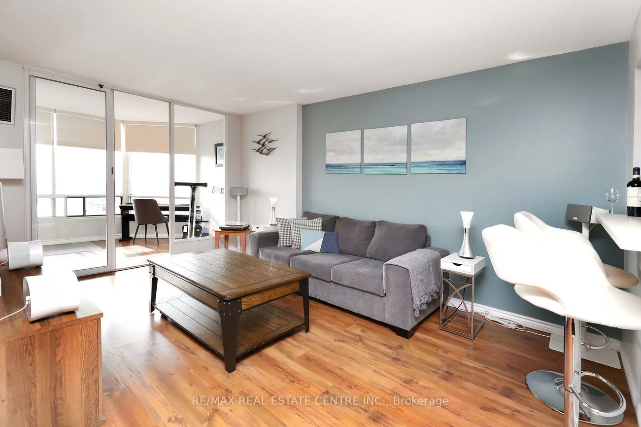 26, Hanover, Queen Street Corridor, Brampton