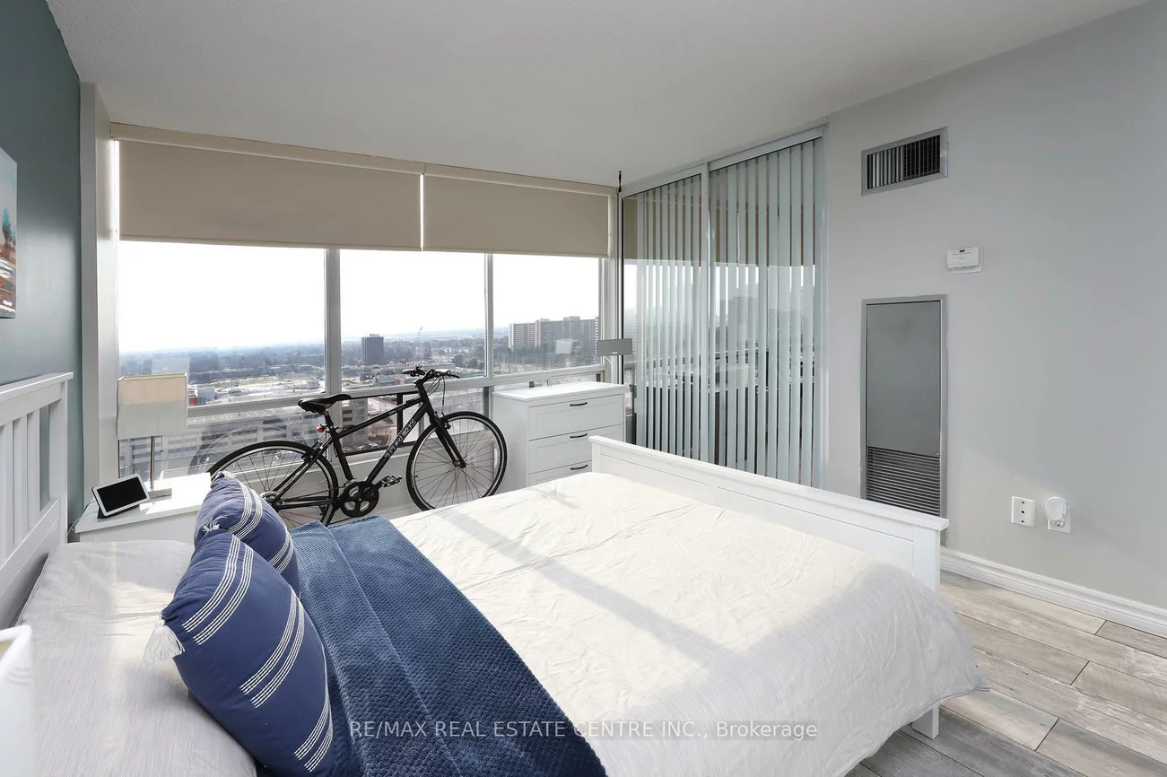 26, Hanover, Queen Street Corridor, Brampton