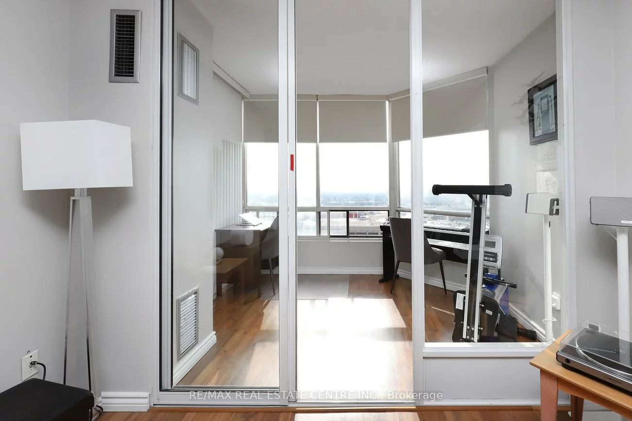 26, Hanover, Queen Street Corridor, Brampton