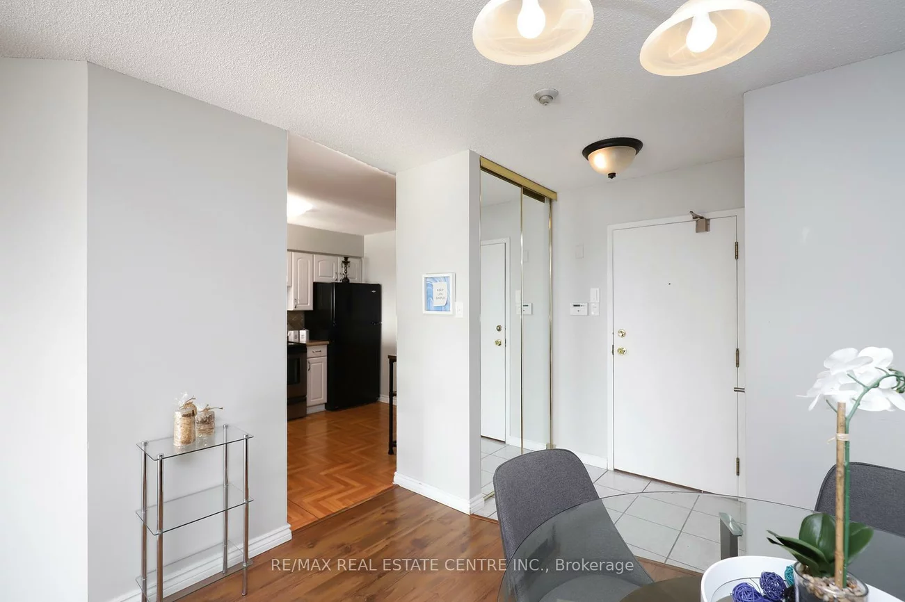 26, Hanover, Queen Street Corridor, Brampton