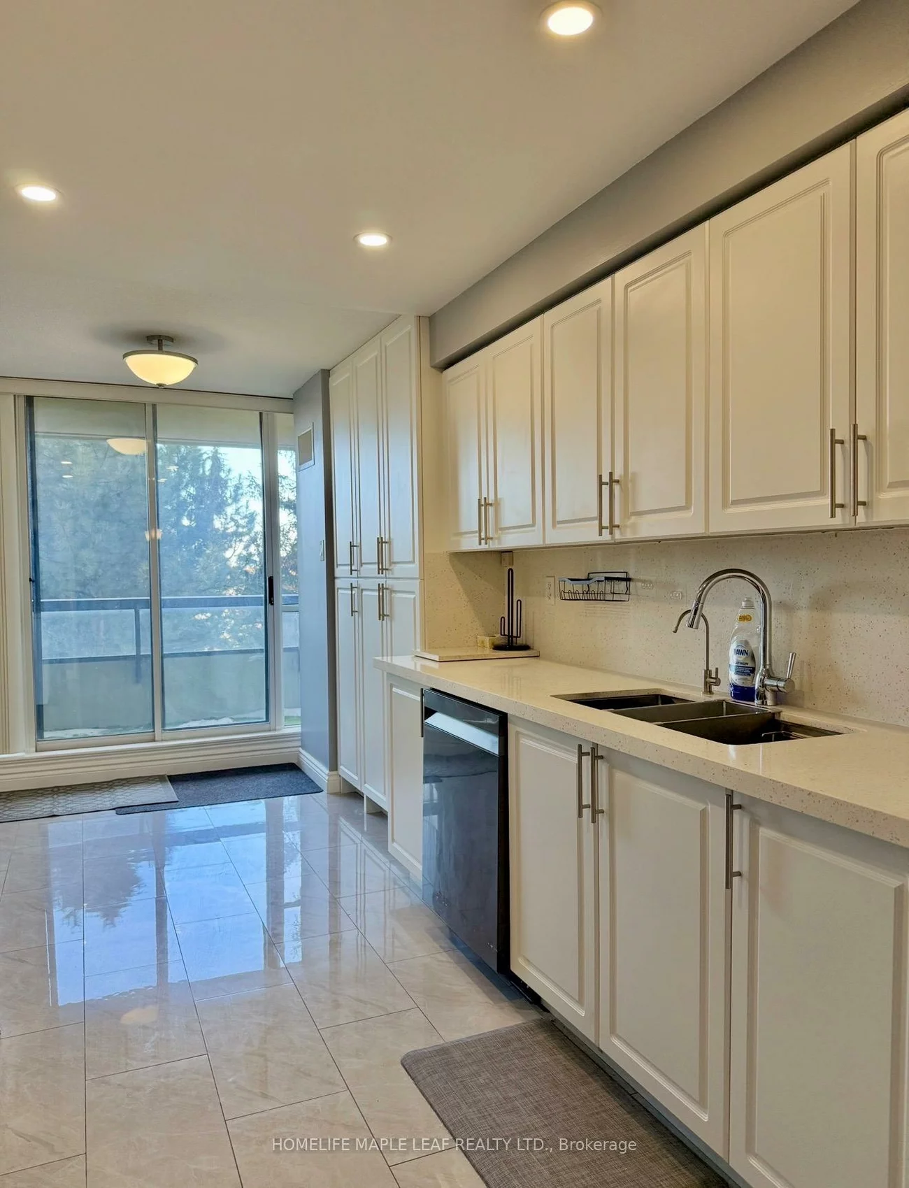 24, Hanover, Queen Street Corridor, Brampton