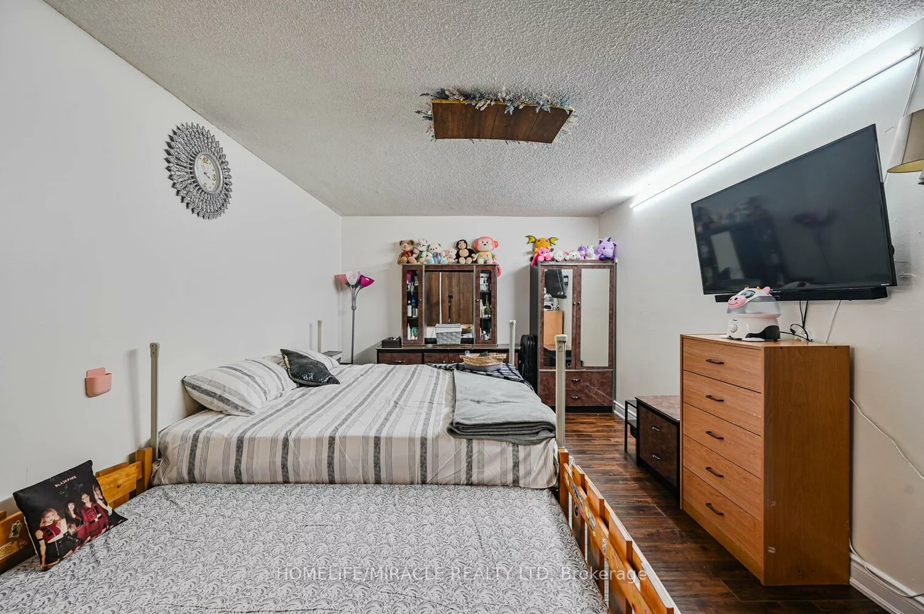 4, Kings Cross, Queen Street Corridor, Brampton