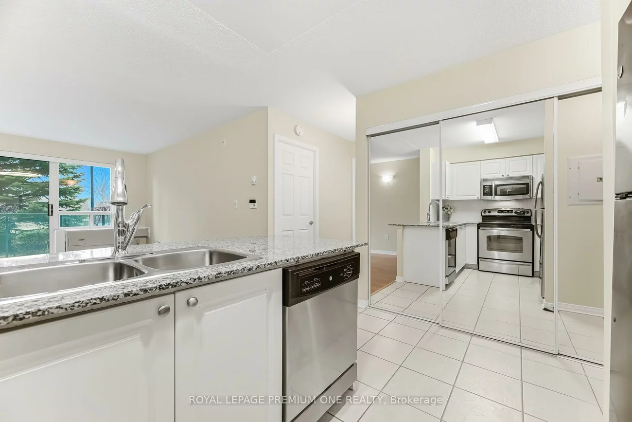 55, Via Rosedale, Sandringham-Wellington, Brampton