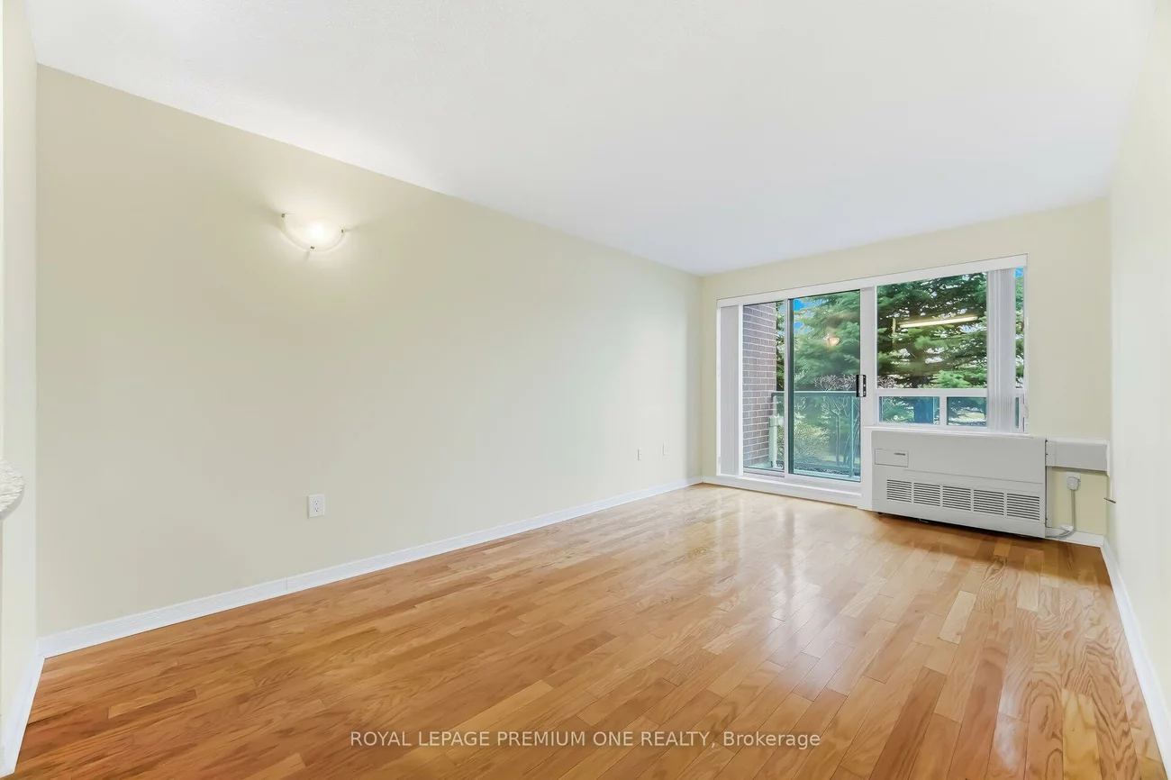 55, Via Rosedale, Sandringham-Wellington, Brampton