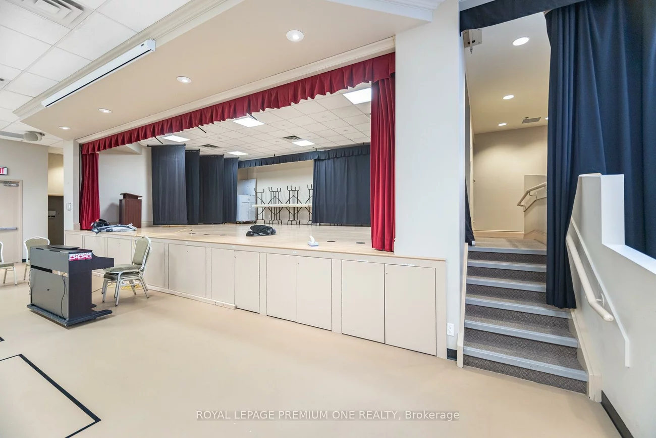 55, Via Rosedale, Sandringham-Wellington, Brampton