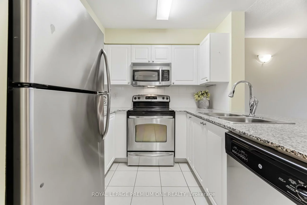 55, Via Rosedale, Sandringham-Wellington, Brampton