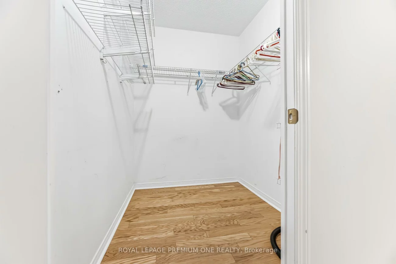 55, Via Rosedale, Sandringham-Wellington, Brampton