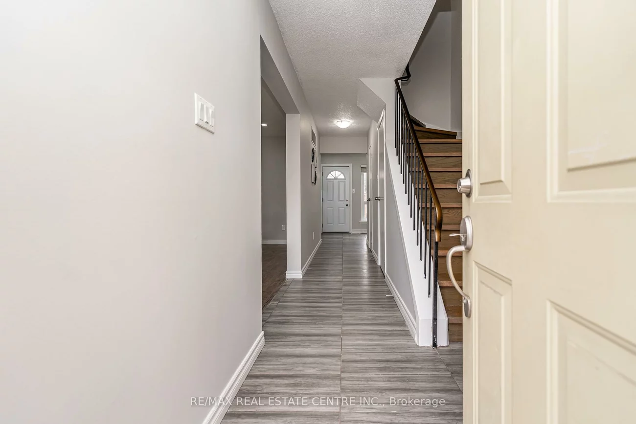 75, Mcmullen, Central Park, Brampton