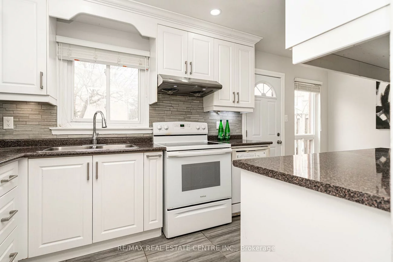 75, Mcmullen, Central Park, Brampton