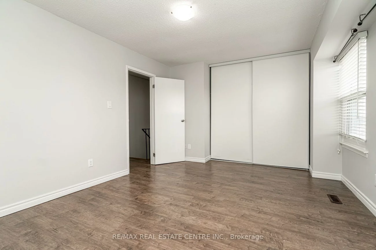 75, Mcmullen, Central Park, Brampton