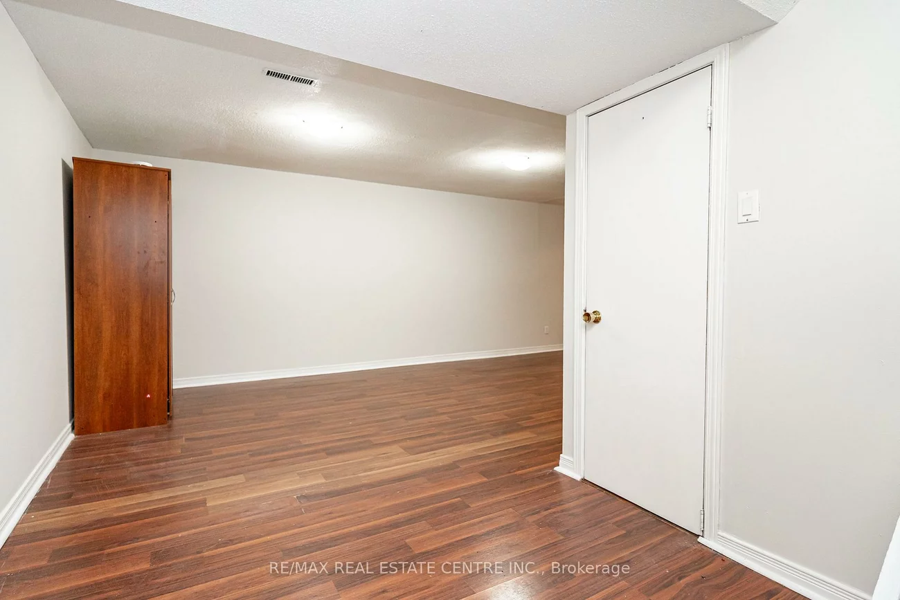 75, Mcmullen, Central Park, Brampton